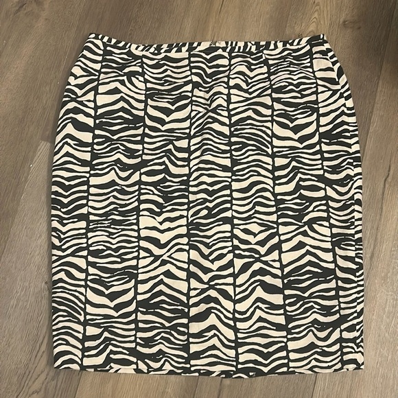 Calvin Klein Black and Cream Zebra Animal Print Linen Blend Skirt Size 14/16? - Picture 1 of 4